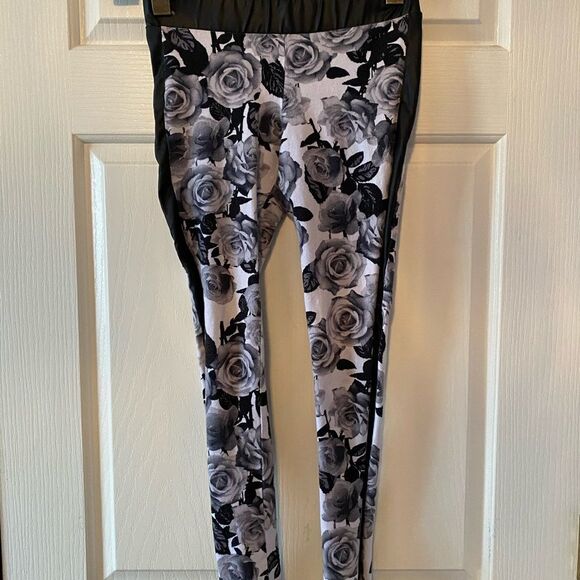 Guess Faux Leather Trimmed Leggings - Picture 2 of 2